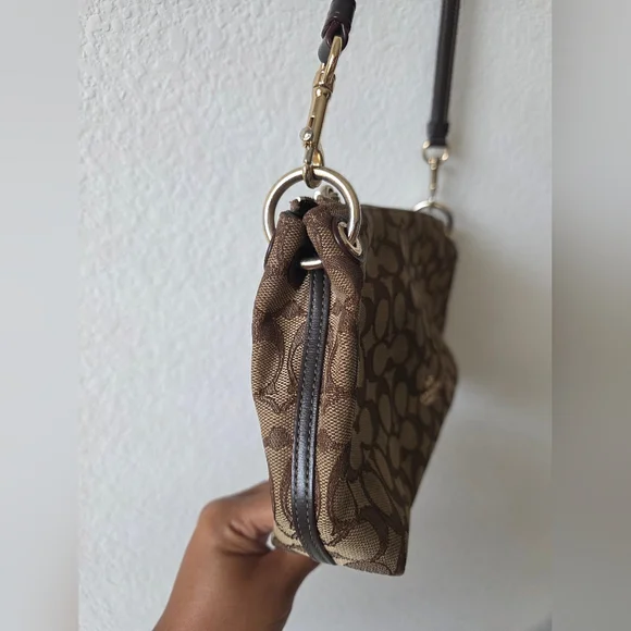 Coach Signature Patterned Crossbody Purse Bag - Picture 7 of 10